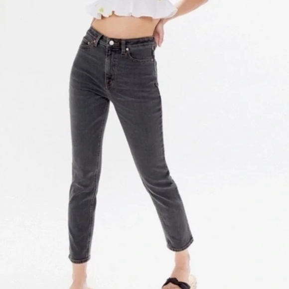 BDG Girlfriend High Rise Sz 26 Black Wash Sz 4 Urban Outfitters UO Black Wash - Picture 1 of 7